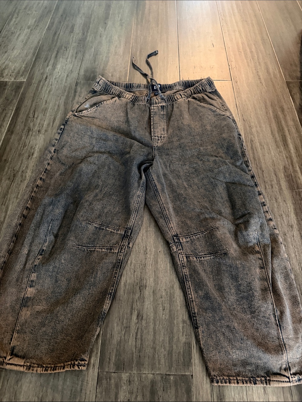 GAP Women's Acid Wash Black gaucho Jeans